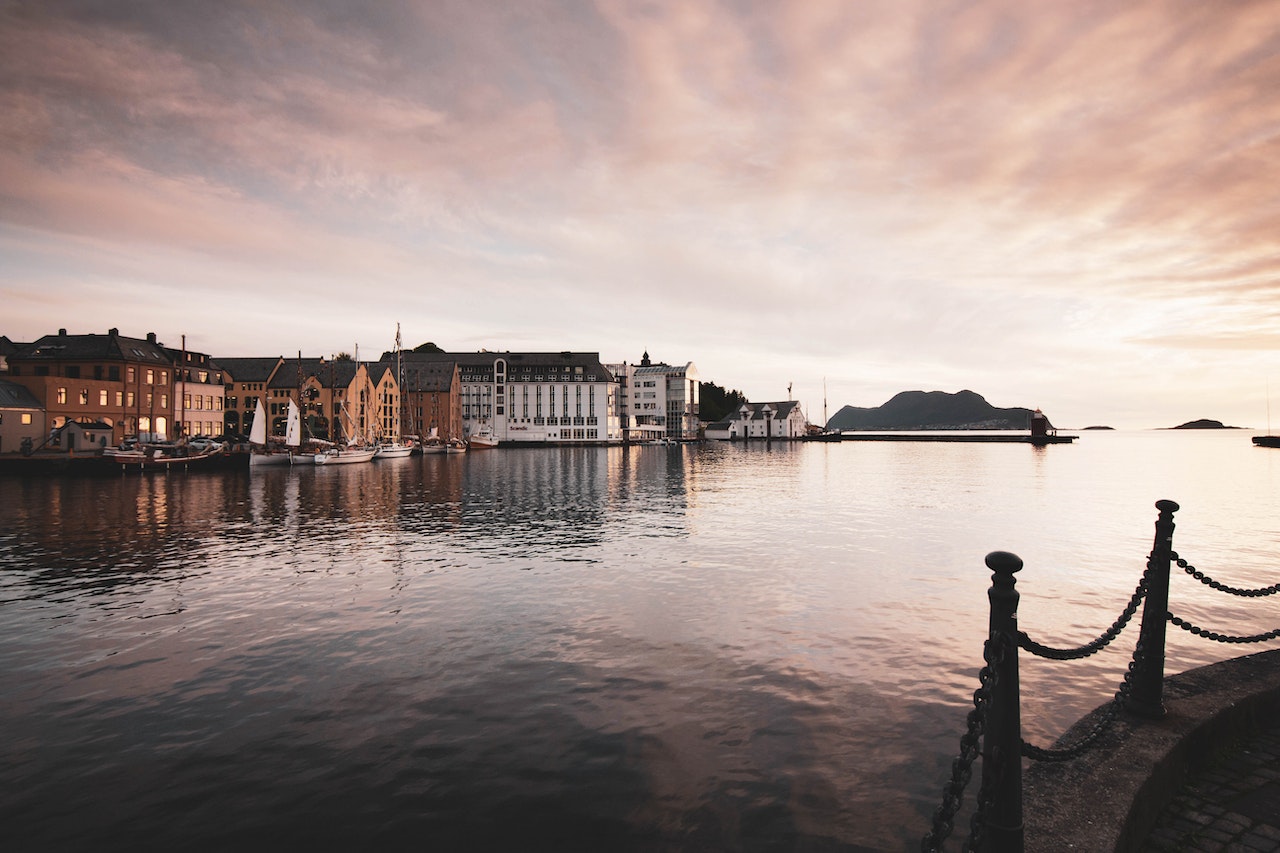 Alesund by og eiendomsmeglere Byen ålesund og deres eiendomsmeglere